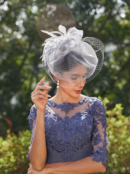 Elegante Tüll Fascinators mit Federn