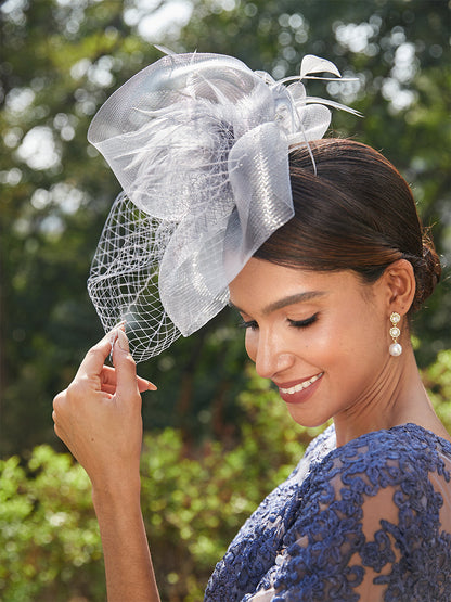 Elegante Tüll Fascinators mit Federn